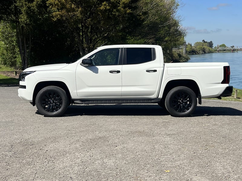 2026 Mitsubishi Triton DC GLXR 4WD 6AT image 4