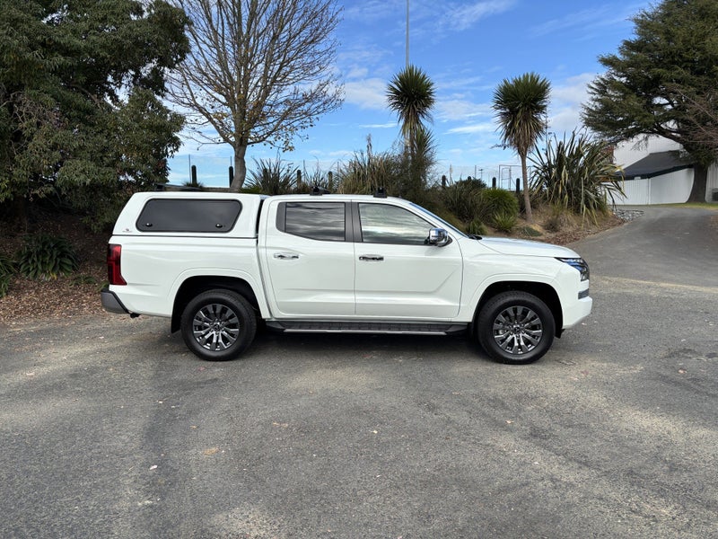 2026 Mitsubishi Triton DC GLXR 4WD 6AT 2.4D AUT... image 4