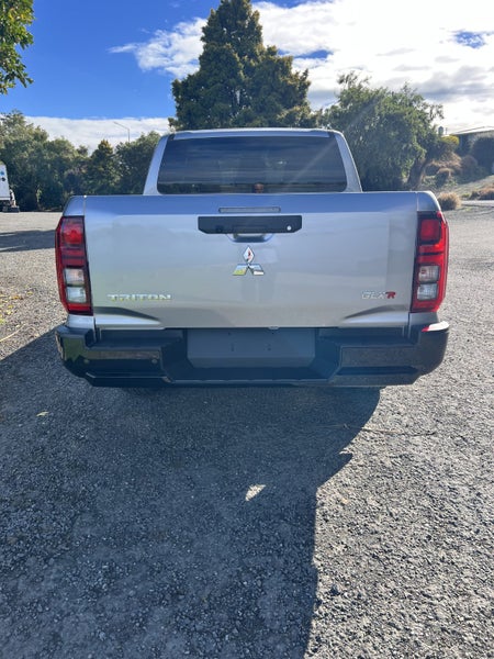 2026 Mitsubishi Triton DC GLXR 4WD 6AT image 4