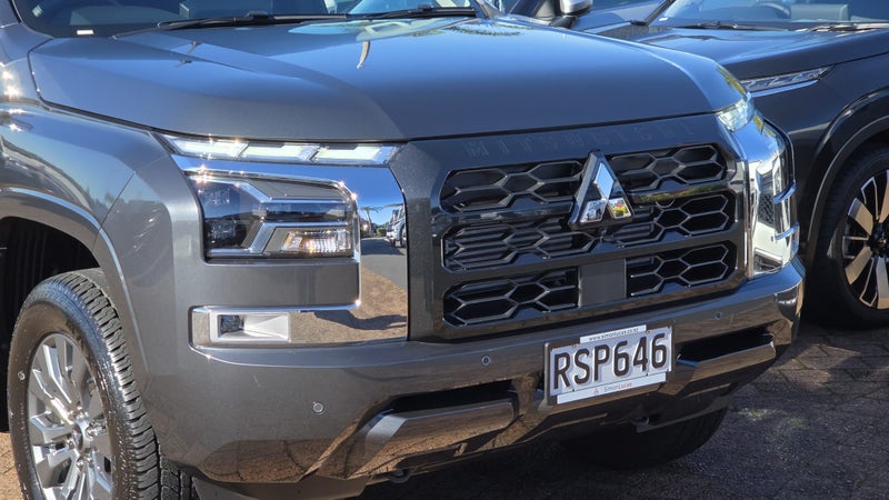 2026 Mitsubishi Triton DC GlXR AUTO 2.4D image 2