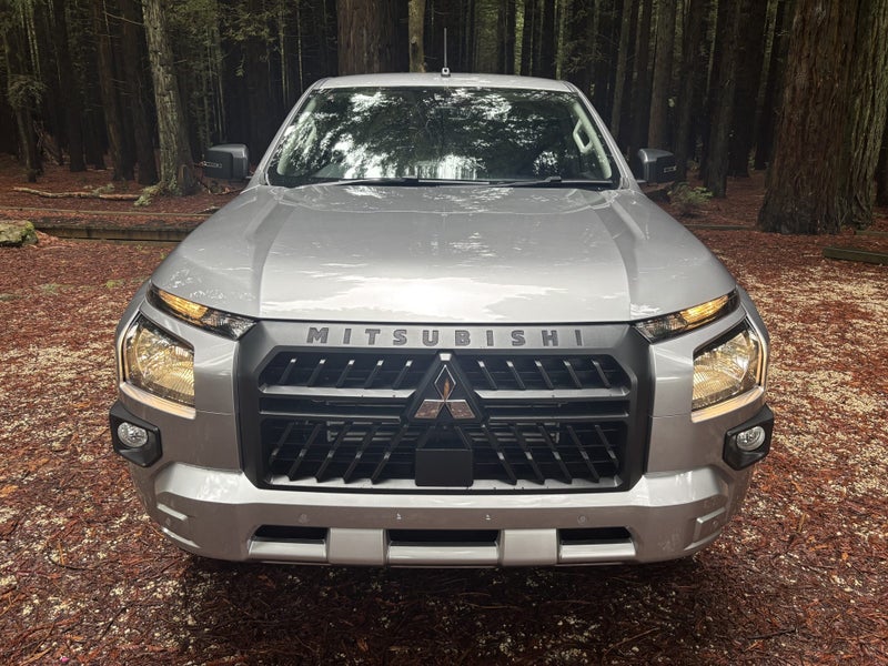 2026 Mitsubishi Triton DC GLXS 4WD image 2