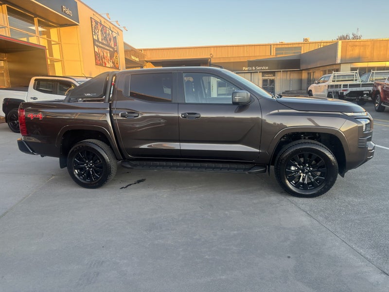 2026 Mitsubishi Triton DC GLXS 4WD image 2