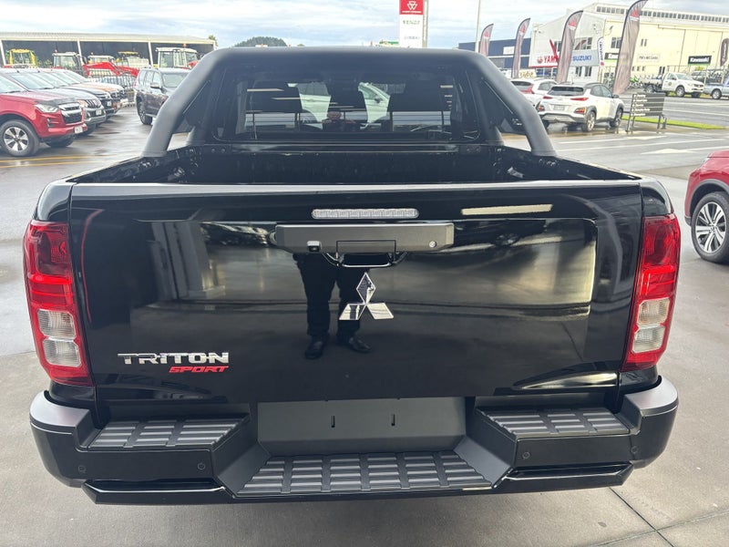 2026 Mitsubishi Triton DC GLXS 4WD image 4
