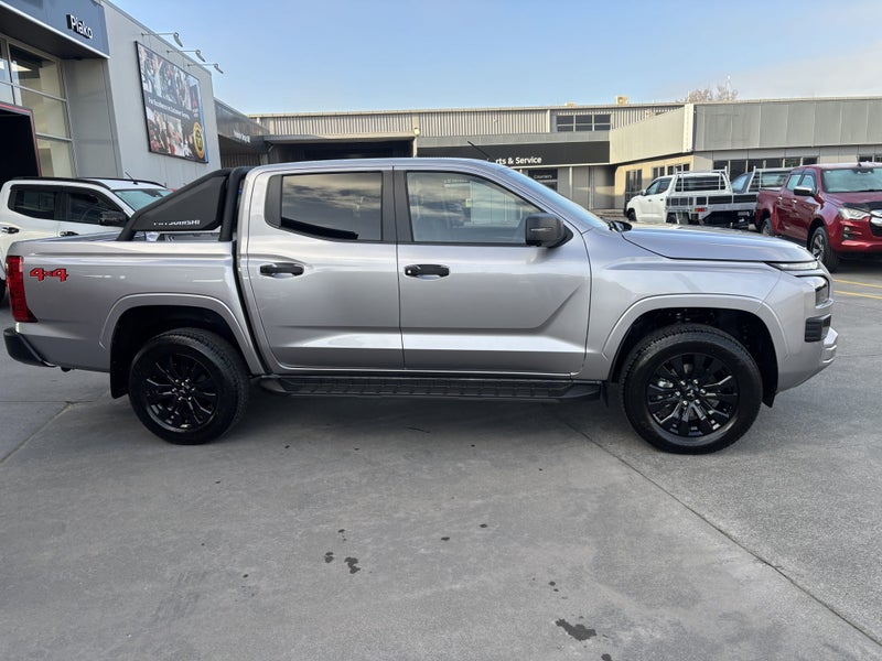 2026 Mitsubishi Triton DC GLXS 4WD image 2