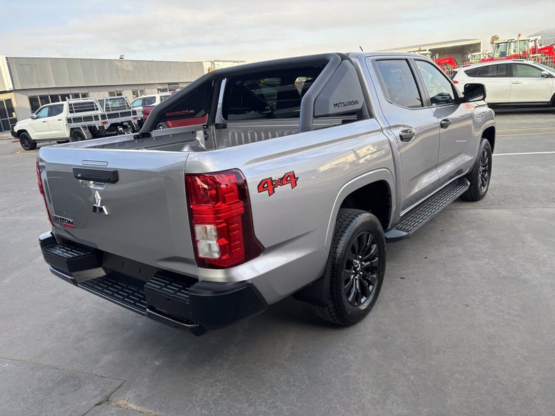2026 Mitsubishi Triton DC GLXS 4WD image 3