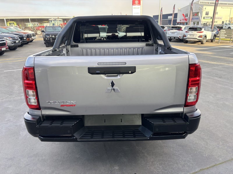 2026 Mitsubishi Triton DC GLXS 4WD image 4
