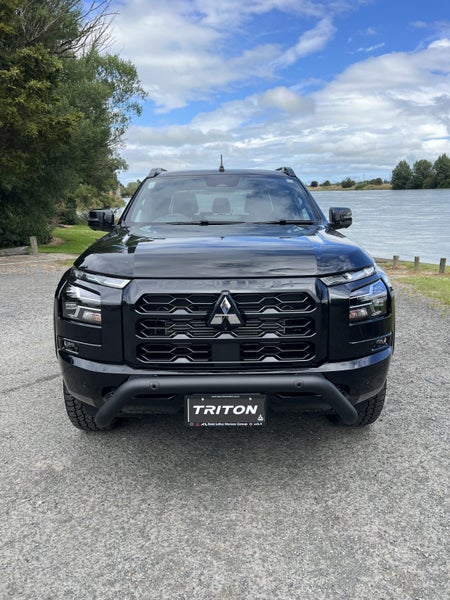 2026 Mitsubishi Triton DC GSR 4WD 6AT image 3