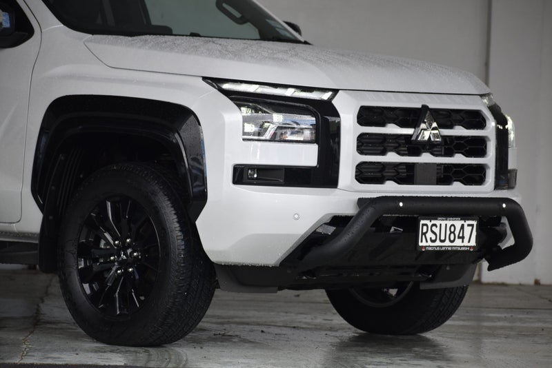 2026 Mitsubishi Triton Dc VRX 4WD 6At image 4