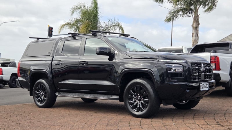 2026 Mitsubishi Triton DC VRX 4WD 6AT 2.4DT image 3