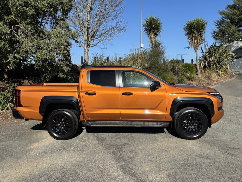 2026 Mitsubishi Triton DC VRX 4WD 6AT 2.4DT AUT... image 3