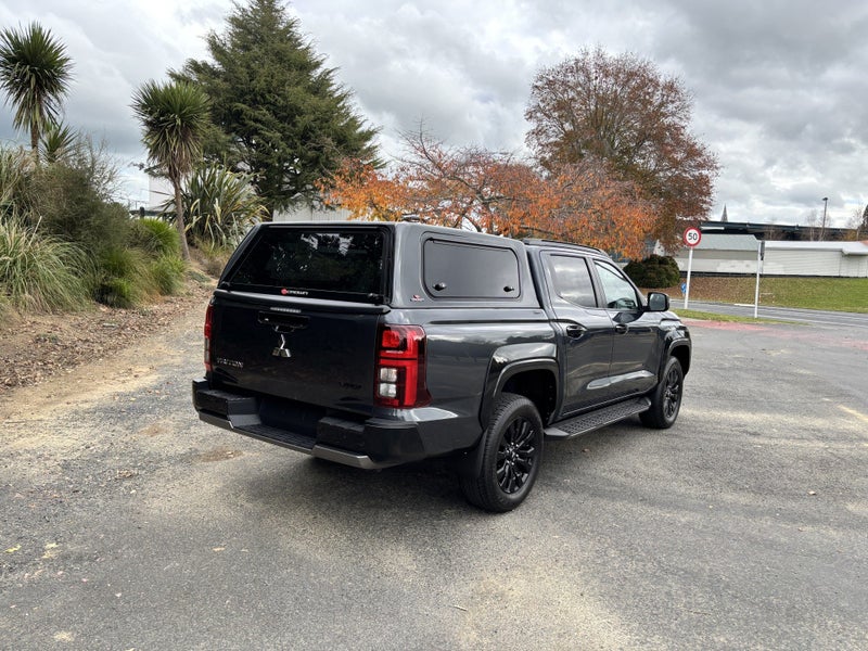 2026 Mitsubishi Triton DC VRX 4WD 6AT 2.4DT AUT... image 5