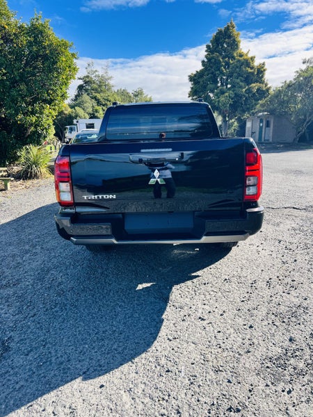 2026 Mitsubishi Triton DC VRX 4WD 6AT image 4