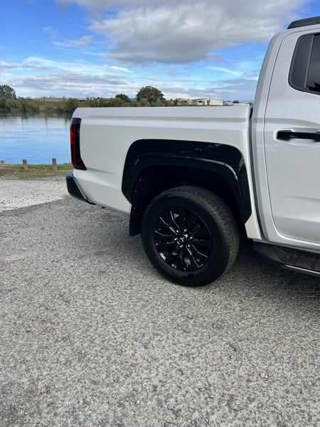 2026 Mitsubishi Triton DC VRX 4WD 6AT image 5