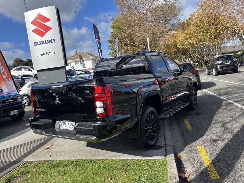 2026 Mitsubishi Triton DC VRX 4WD 6AT image 5