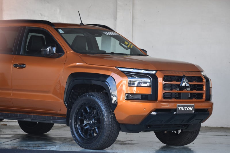 2026 Mitsubishi Triton Dc VRX 4WD 6At image 4