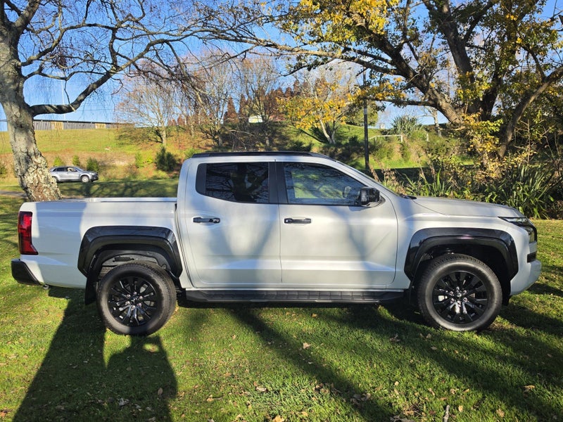 2026 Mitsubishi Triton DC VRX 6AT 2.4DT/6AT image 2