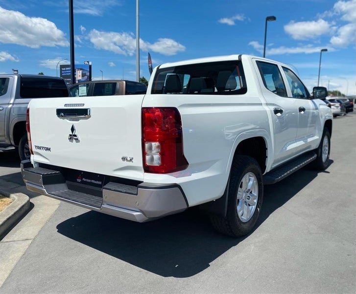 2026 Mitsubishi Triton DC WS 2.4D GLX 4WD 6AT image 5