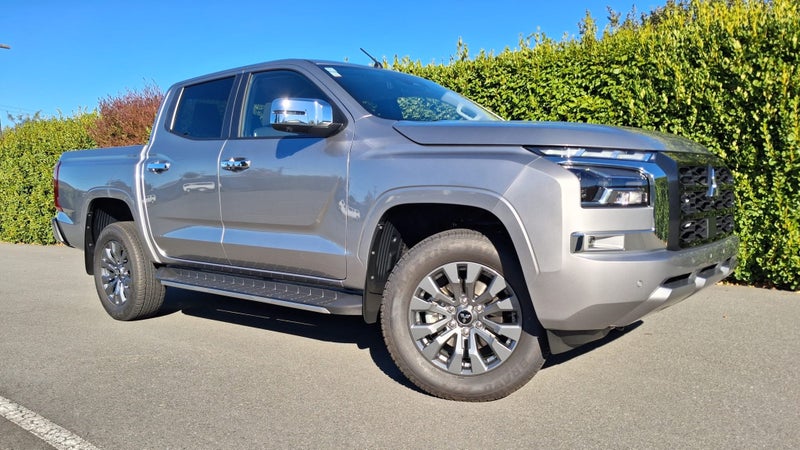 2026 Mitsubishi Triton DC WS 2.4D GLXR 2WD 6AT image 2