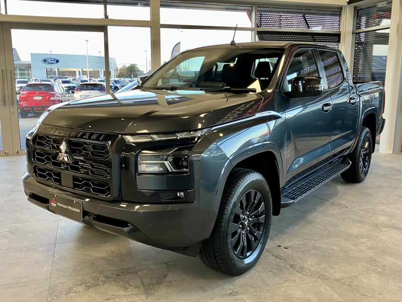 2026 Mitsubishi Triton DC WS 2.4D GLXR 4WD 6AT image 4