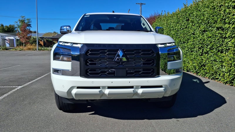 2026 Mitsubishi Triton DC WS 2.4D GLXR 4WD 6AT image 4