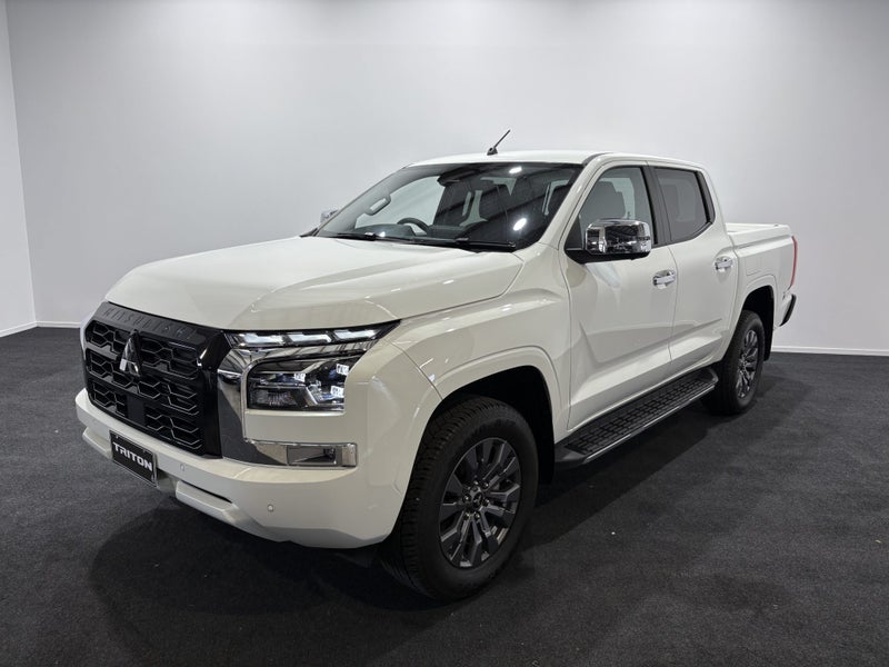 2026 Mitsubishi Triton DC WS 2.4D GLXR 4WD 6AT image 3