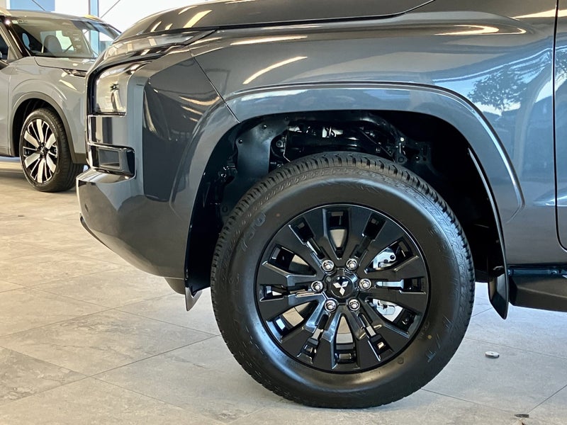 2026 Mitsubishi Triton DC WS 2.4D GLXR 4WD 6AT image 5