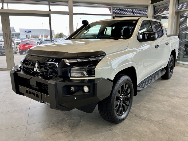 2026 Mitsubishi Triton DC WS 2.4D GLXR 4WD 6AT image 5
