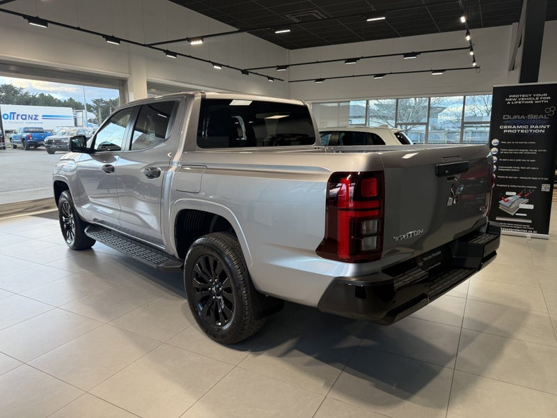 2026 Mitsubishi Triton DC WS 2.4D GLXR 4WD 6AT image 3