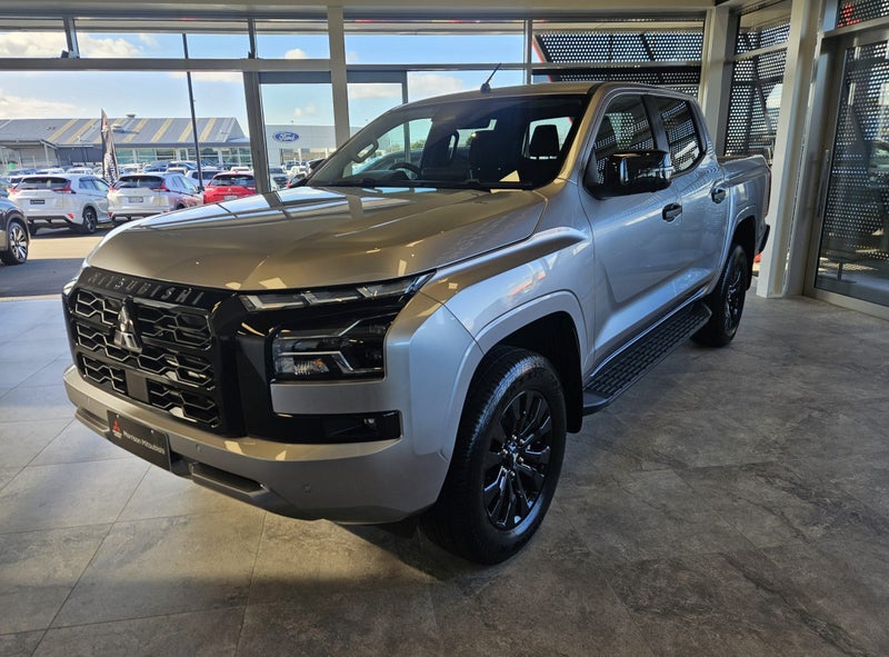 2026 Mitsubishi Triton DC WS 2.4D GLXR 4WD 6AT image 4