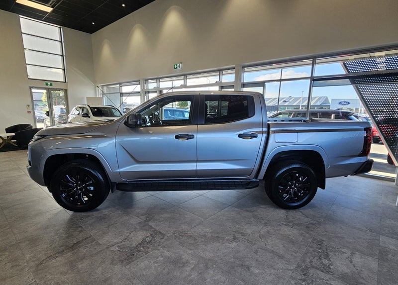 2026 Mitsubishi Triton DC WS 2.4D GLXR 4WD 6AT image 5