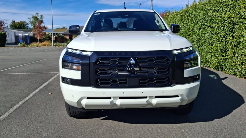 2026 Mitsubishi Triton DC WS 2.4D GLXR 4WD 6AT image 2