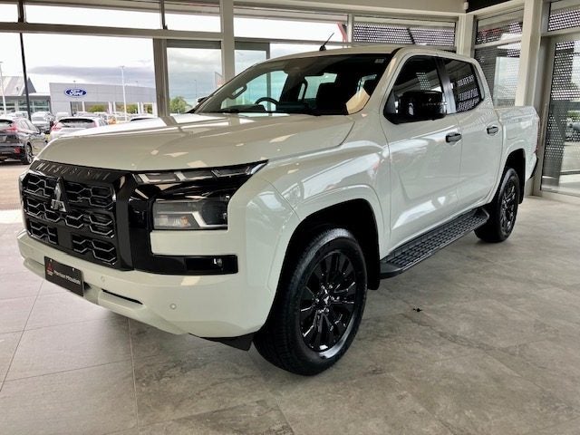 2026 Mitsubishi Triton DC WS 2.4D GLXR 4WD 6AT image 4