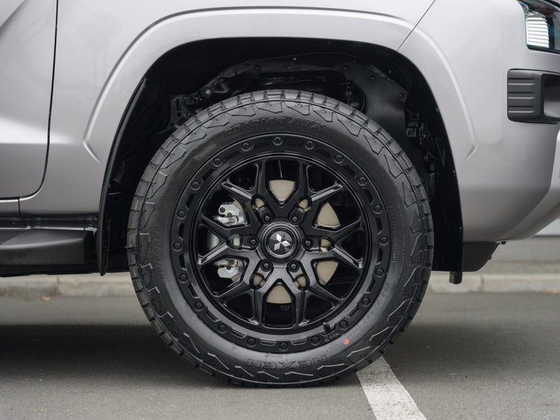2026 Mitsubishi Triton DC WS 2.4D GLXS 4WD 6AT image 5