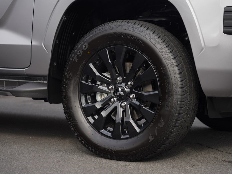 2026 Mitsubishi Triton DC WS 2.4D GLXS 4WD 6AT image 5