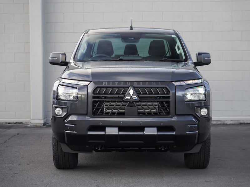 2026 Mitsubishi Triton DC WS 2.4D GLXS 4WD 6AT image 3