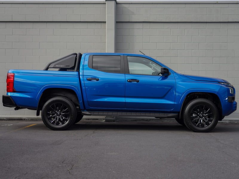 2026 Mitsubishi Triton DC WS 2.4D GLXS 4WD 6AT image 3