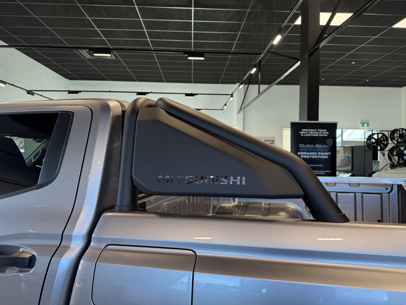 2026 Mitsubishi Triton DC WS 2.4D GLXS 4WD 6AT image 3