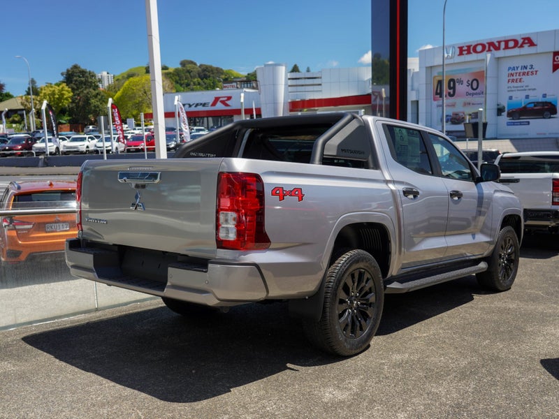 2026 Mitsubishi Triton DC WS 2.4D GLXS 4WD 6AT image 2
