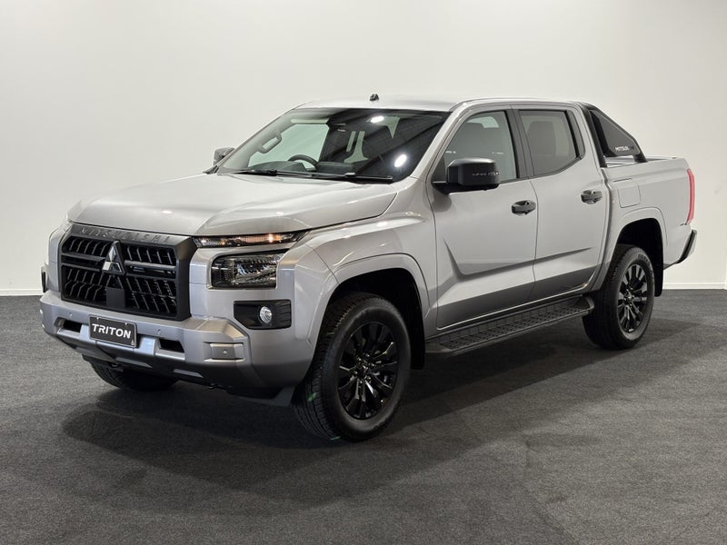2026 Mitsubishi Triton DC WS 2.4D GLXS 4WD 6AT image 3