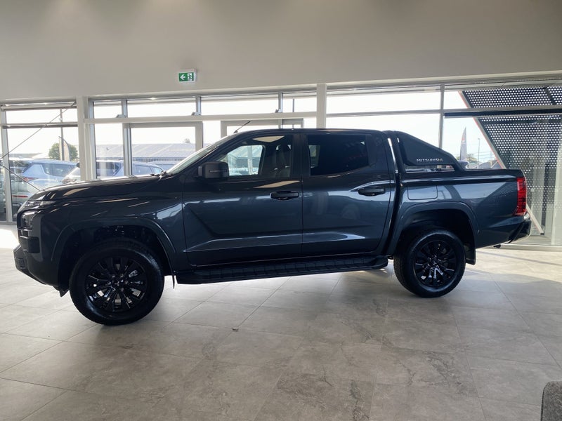 2026 Mitsubishi Triton DC WS 2.4D GLXS 4WD 6AT image 4