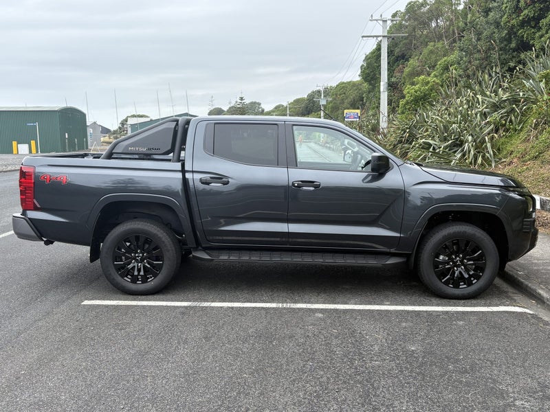 2026 Mitsubishi Triton DC WS 2.4D GLXS 4WD 6AT image 5