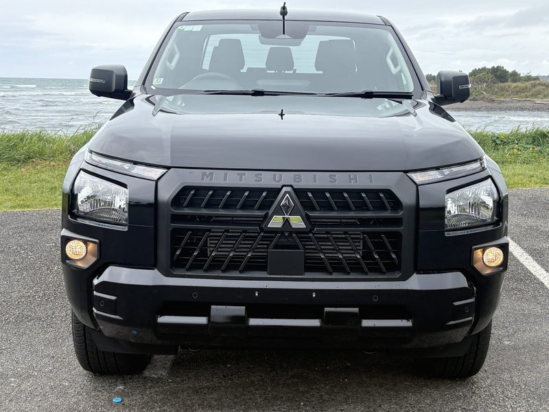 2026 Mitsubishi Triton DC WS 2.4D GLXS 4WD 6AT image 2