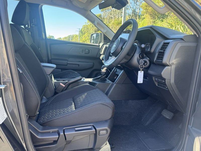2026 Mitsubishi Triton DC WS 2.4D GLXS 4WD 6AT image 2