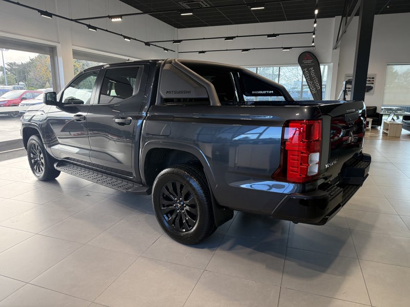 2026 Mitsubishi Triton DC WS 2.4D GLXS 4WD 6AT image 3