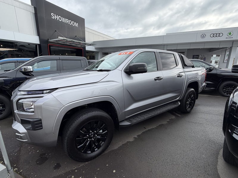 2026 Mitsubishi Triton DC WS 2.4D GLXS 4WD 6AT image 4