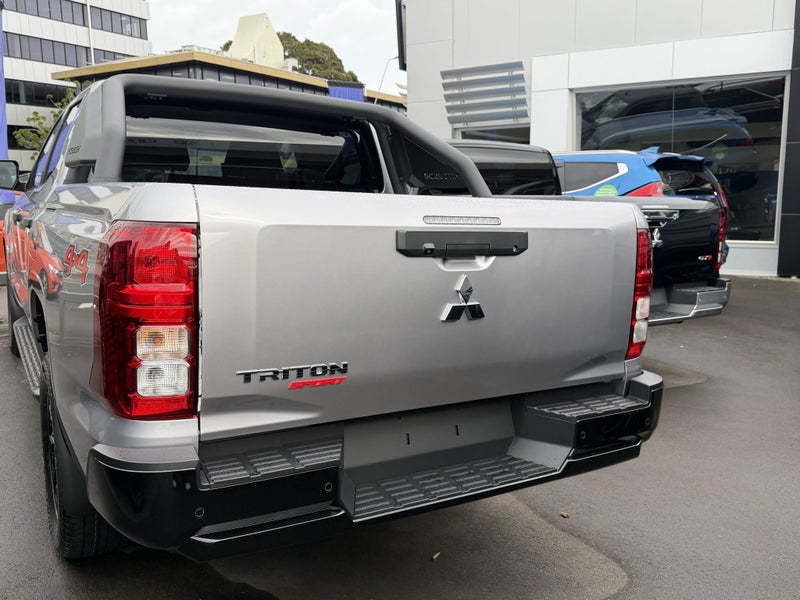 2026 Mitsubishi Triton DC WS 2.4D GLXS 4WD 6AT image 5