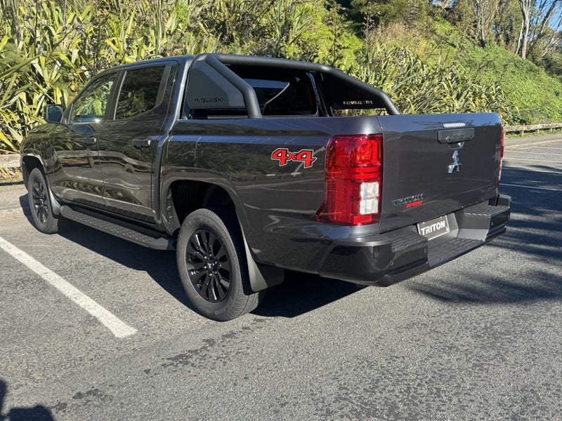 2026 Mitsubishi Triton DC WS 2.4D GLXS 4WD 6AT image 3