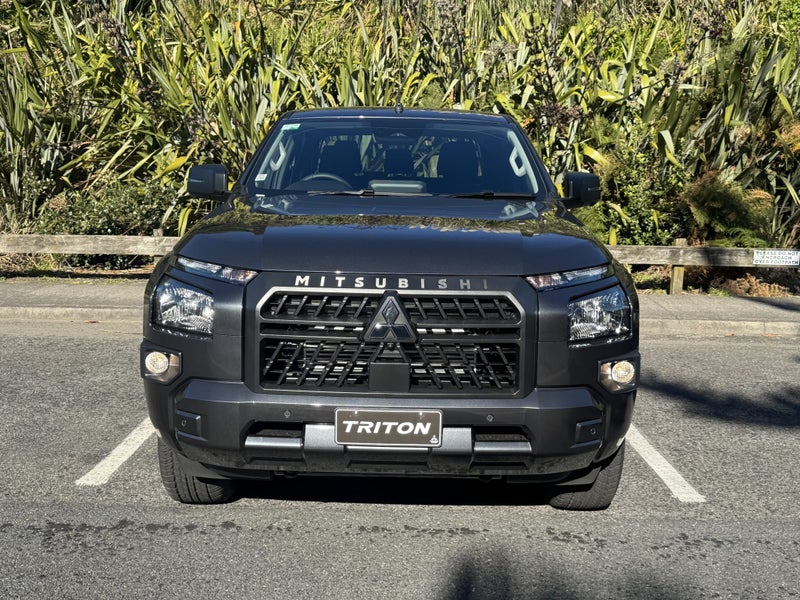 2026 Mitsubishi Triton DC WS 2.4D GLXS 4WD 6AT image 3