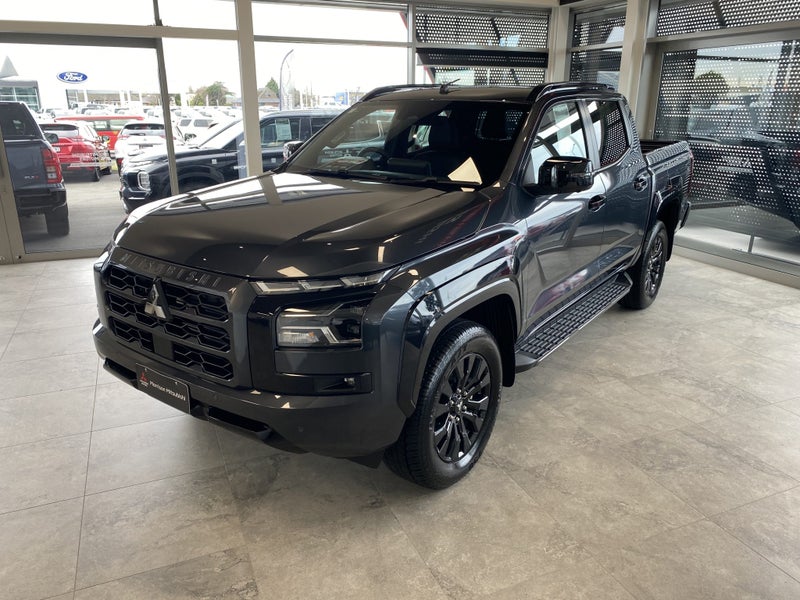 2026 Mitsubishi Triton DC WS 2.4D VRX 4WD 6AT image 3