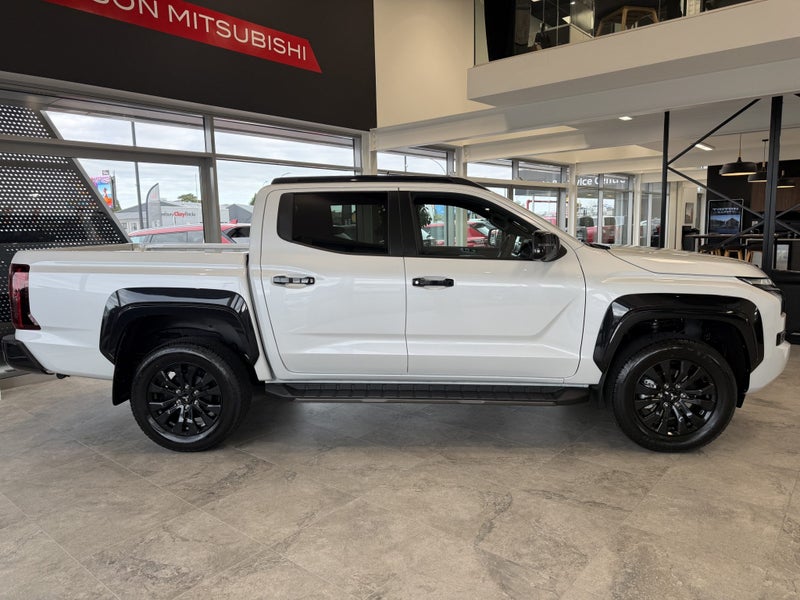2026 Mitsubishi Triton DC WS 2.4D VRX 4WD 6AT image 5